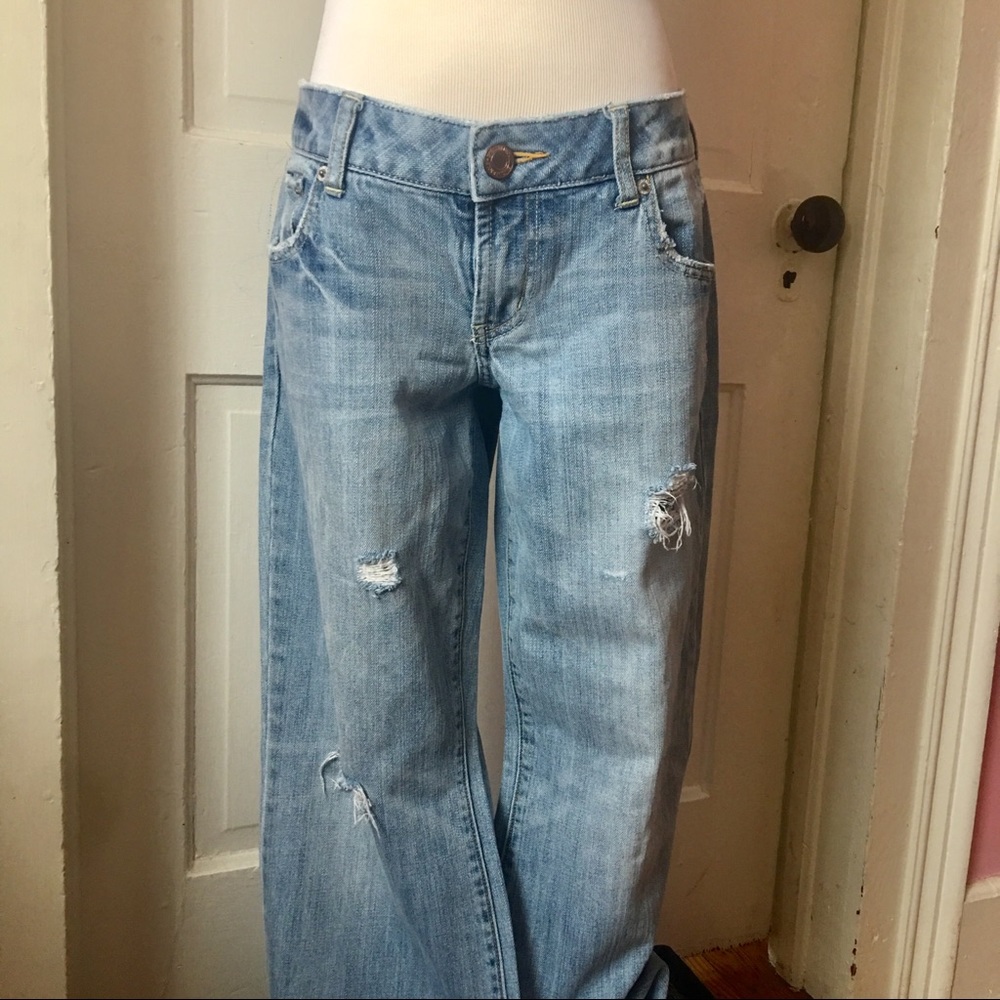 American Eagle favorite boyfriend jeans size 8